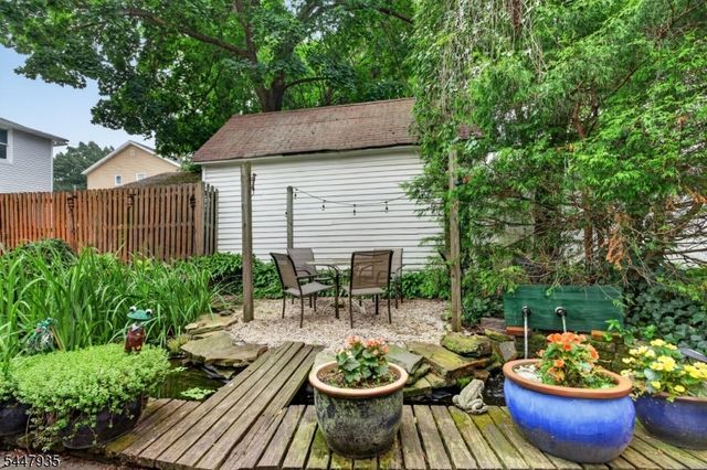 81 Louis St, New Brunswick City, NJ 08901