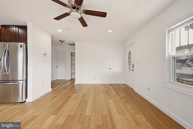 1812 KITTY HAWK RD, Essex, MD 21221