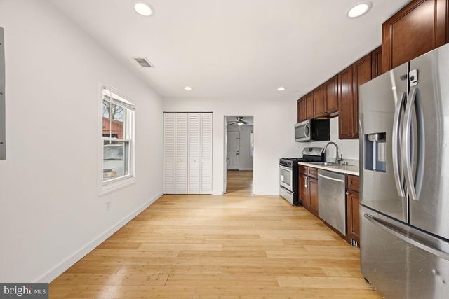 1812 KITTY HAWK RD, Essex, MD 21221