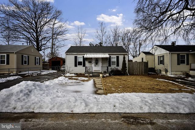 1812 KITTY HAWK RD, Essex, MD 21221