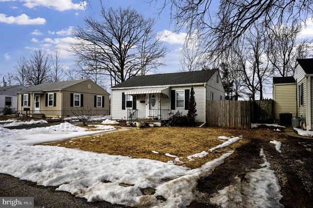 1812 KITTY HAWK RD, Essex, MD 21221