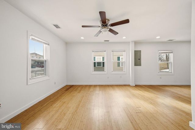 1812 KITTY HAWK RD, Essex, MD 21221