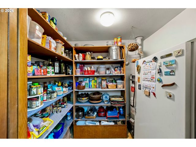 16 Sw CANBY St, Portland, OR 97219