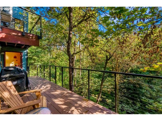 16 Sw CANBY St, Portland, OR 97219