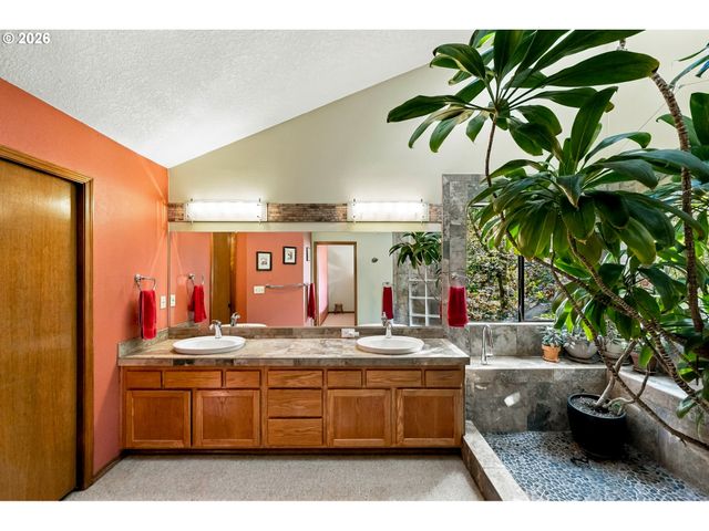 16 Sw CANBY St, Portland, OR 97219