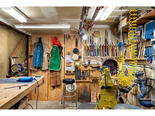 16 Sw CANBY St, Portland, OR 97219