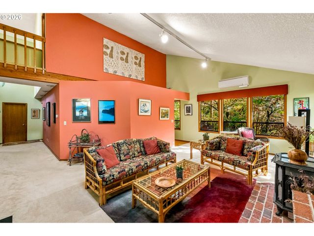 16 Sw CANBY St, Portland, OR 97219