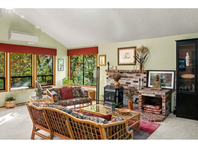 16 Sw CANBY St, Portland, OR 97219