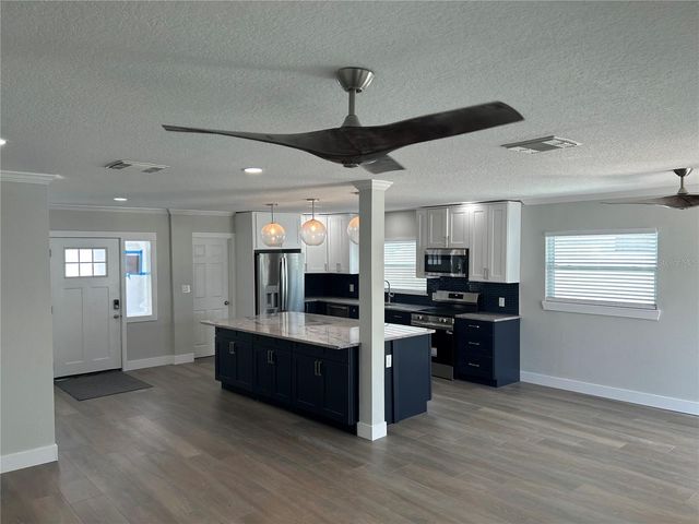 11110 1ST STREET E, Treasure Island, FL 33706