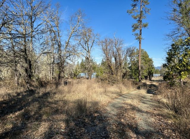 274 Maureen Drive, Cave Junction, OR 97523