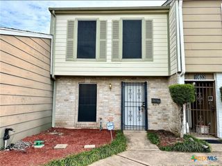 10631 Sandpiper Drive, Houston, TX 77096