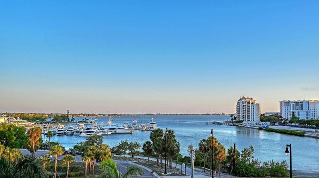 1155 N GULFSTREAM AVENUE 401, Sarasota, FL 34236