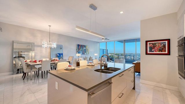 1155 N GULFSTREAM AVENUE 401, Sarasota, FL 34236