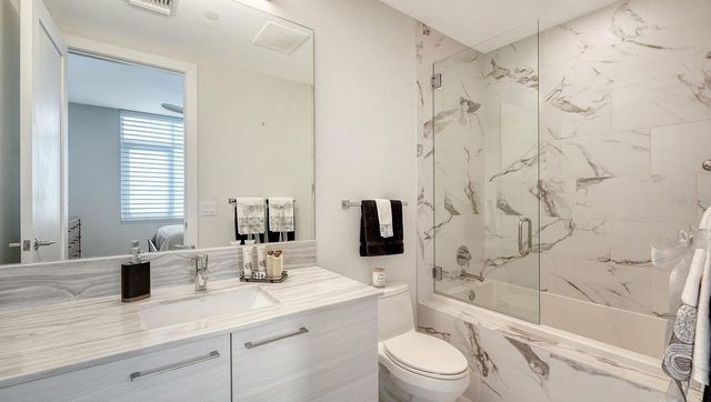 1155 N GULFSTREAM AVENUE 401, Sarasota, FL 34236