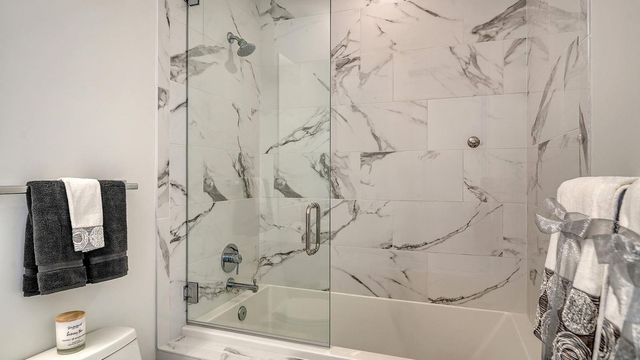 1155 N GULFSTREAM AVENUE 401, Sarasota, FL 34236