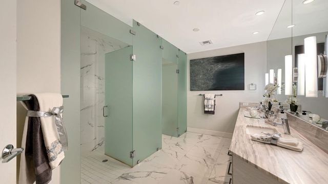 1155 N GULFSTREAM AVENUE 401, Sarasota, FL 34236