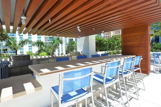 1155 N GULFSTREAM AVENUE 401, Sarasota, FL 34236
