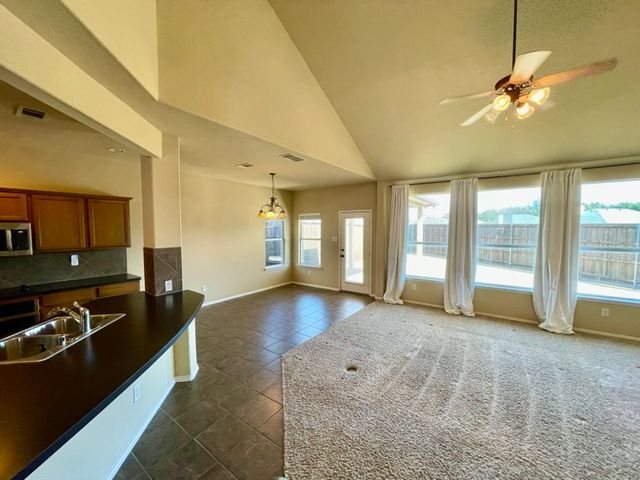 105 Canyon Court, Waxahachie, TX 75167
