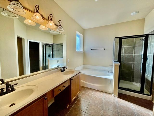 105 Canyon Court, Waxahachie, TX 75167