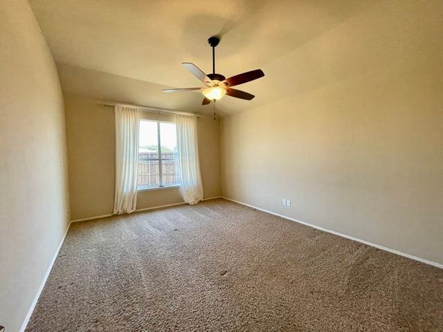 105 Canyon Court, Waxahachie, TX 75167