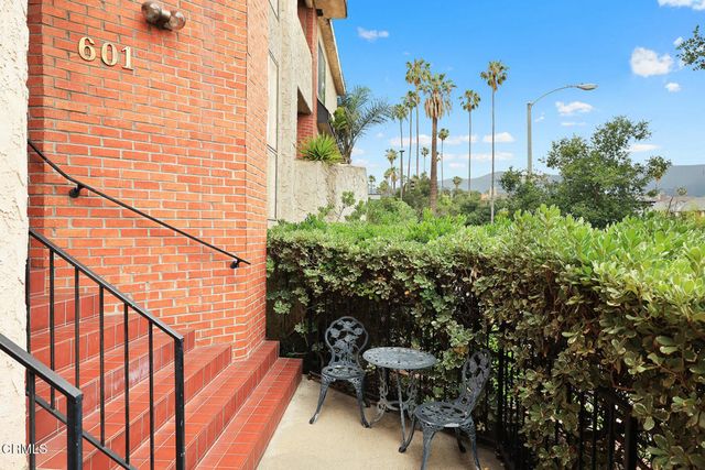 601 S El Molino Avenue, Pasadena, CA 91106