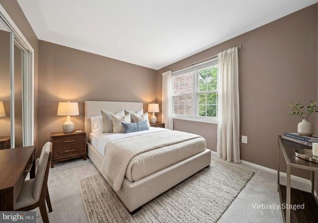 941 PAULSBORO DR, Rockville, MD 20850