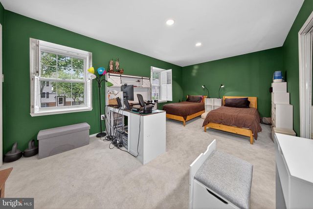 941 PAULSBORO DR, Rockville, MD 20850