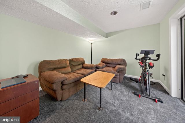 941 PAULSBORO DR, Rockville, MD 20850