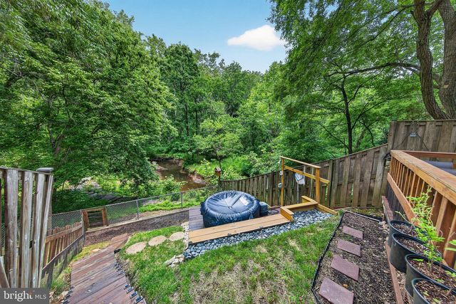 941 PAULSBORO DR, Rockville, MD 20850