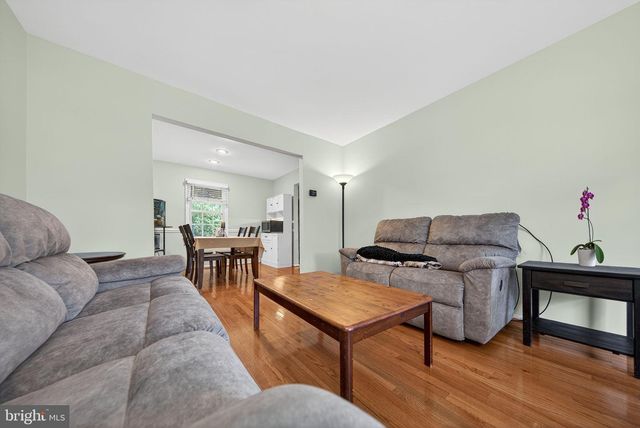 941 PAULSBORO DR, Rockville, MD 20850
