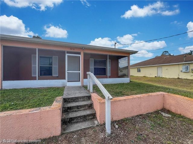 5231 27th ST SW, Lehigh Acres, FL 33973