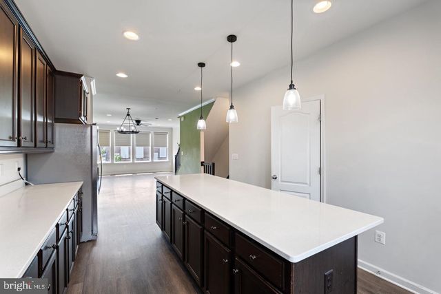 4963 VISTA GREEN LN, Lanham, MD 20706