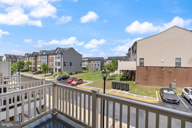 4963 VISTA GREEN LN, Lanham, MD 20706