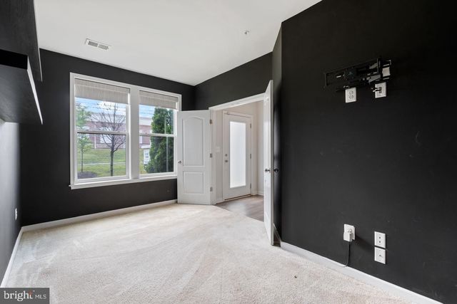 4963 VISTA GREEN LN, Lanham, MD 20706