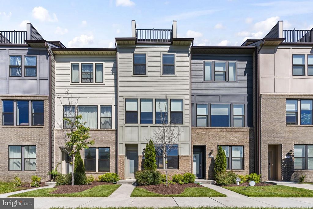 4963 VISTA GREEN LN, Lanham, MD 20706