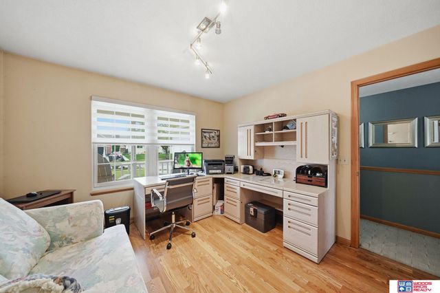 6505 Cascade Drive, Lincoln, NE 68504