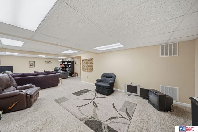 6505 Cascade Drive, Lincoln, NE 68504