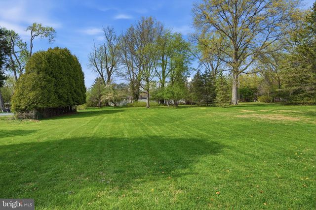 6321 E VALLEY GREEN RD, Flourtown, PA 19031