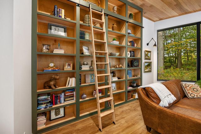 3465 Palmer Drive, Saugatuck, MI 49453