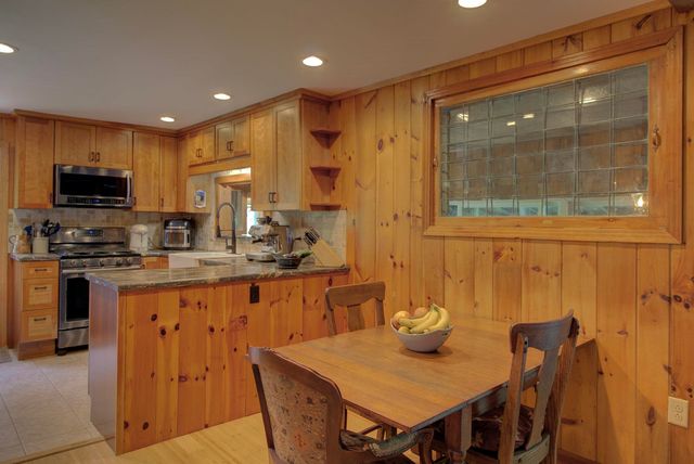 1160 Blockhouse Point Road, North Hero, VT 05474