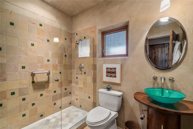 6 Lugar De Madison, Santa Fe, NM 87506