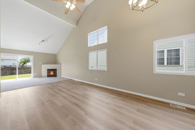4314 River Glen Drive, Joliet, IL 60431