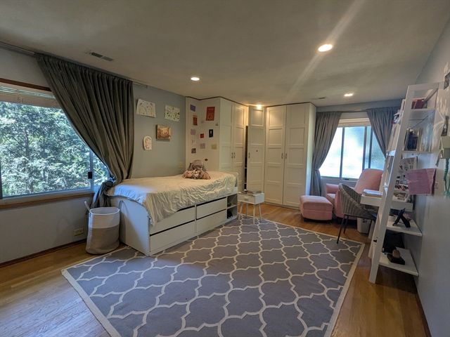 470 South, Needham, MA 02492