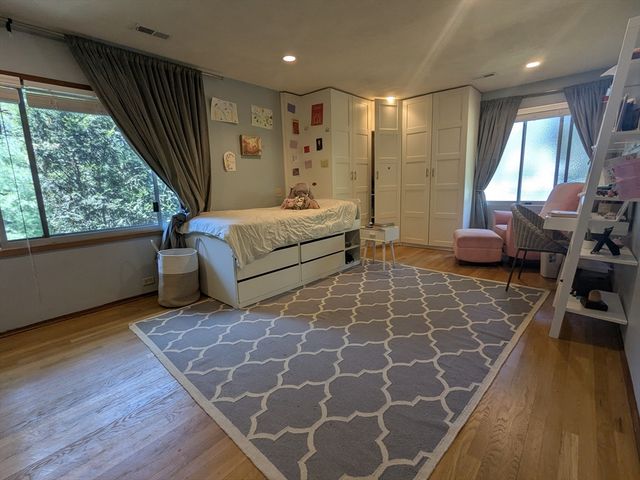 470 South, Needham, MA 02492