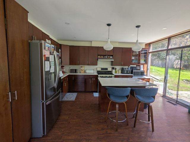 470 South, Needham, MA 02492