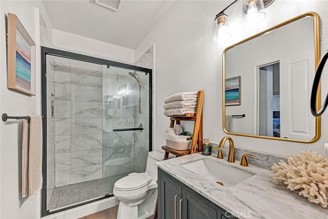 4561 Warner 201, Huntington Beach, CA 92649