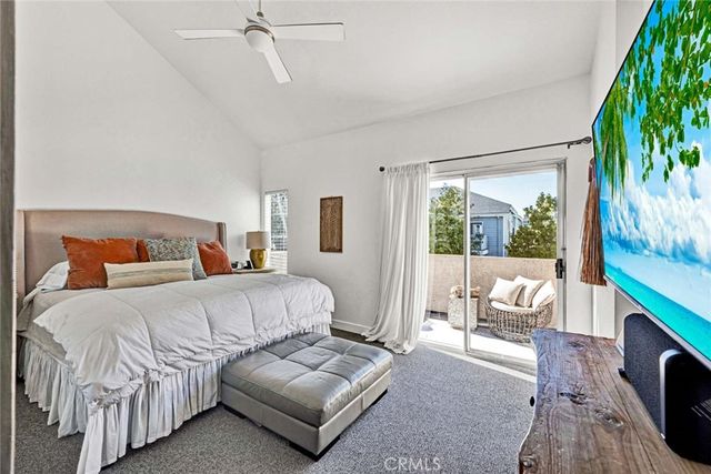 4561 Warner 201, Huntington Beach, CA 92649