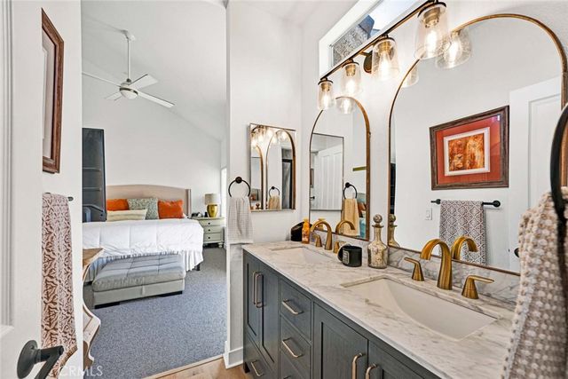 4561 Warner 201, Huntington Beach, CA 92649