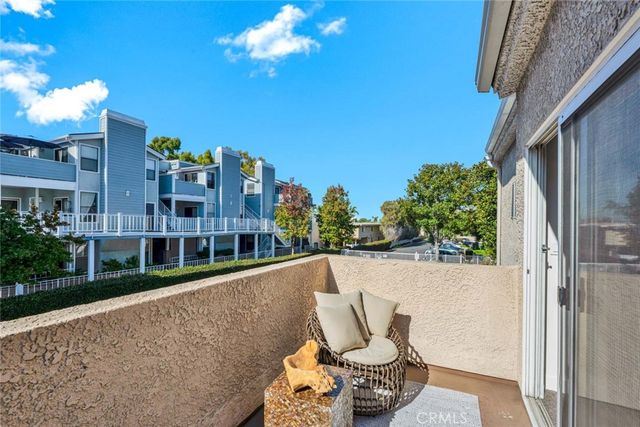 4561 Warner 201, Huntington Beach, CA 92649