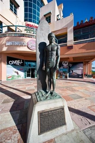 4561 Warner 201, Huntington Beach, CA 92649